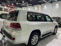 تۆیۆتا لاند کروزەر